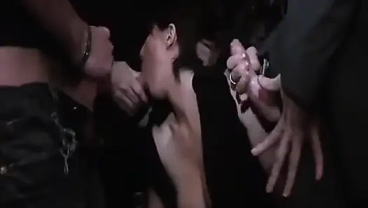 Pelacur Prancis Ini Bisa Dobel Penetrasi