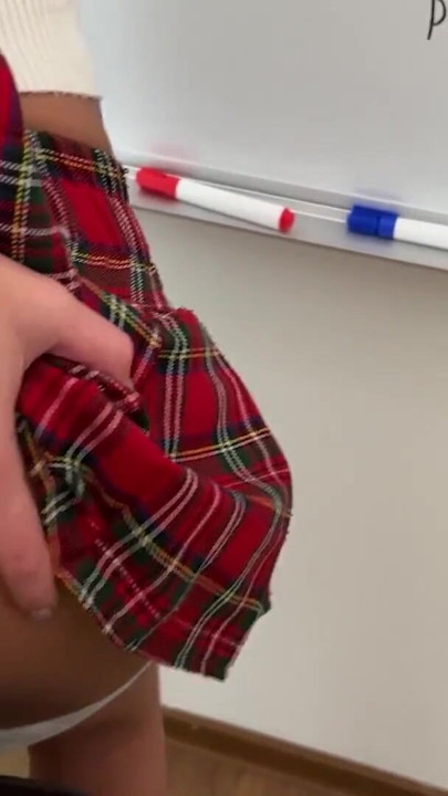 ANNOIN VELIPUOLENI LAUETA SISÄÄNI JOKA AAMU | Klippi 2