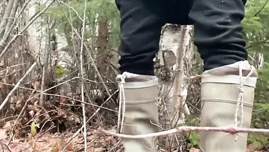 Pee Sexy on the Forest so Cool