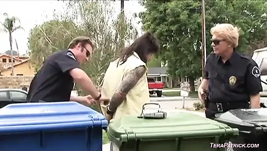 Teri Weigel nimmt junge schwänze in einem guten dreier