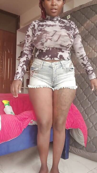 Hot Black Girl with Big Round Ass Twerking All Naked!(subscribe to My Link Is on Profile-official Site)(face Revealed on )