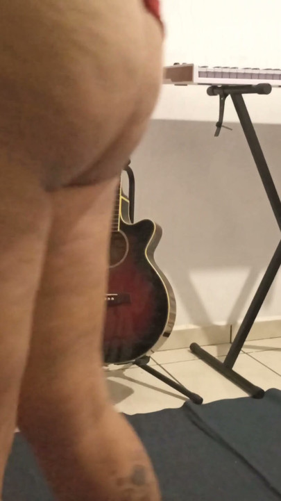 spying on my chubby girlfriend | Clip 2