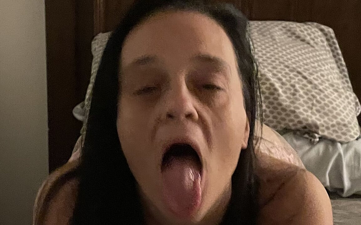 Ex esposa no puede tener suficiente