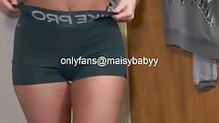 Nike Pro Try On (PAWG girl)