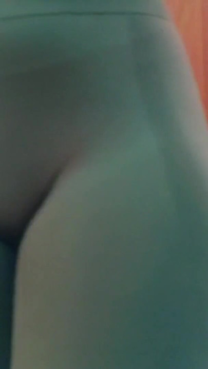 Hot wife in leggings with cameltoe | Clip 1