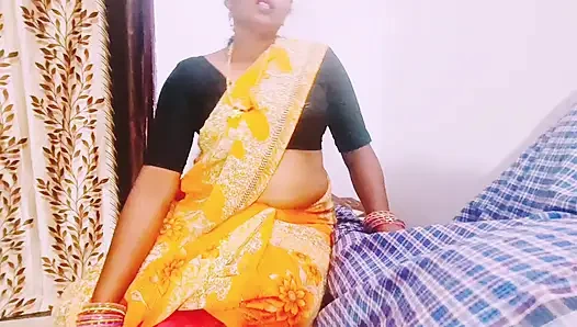 Hintli sari üvey anne ve üvey oğul sert sikişiyor Telugu edepsiz konuşuyor.