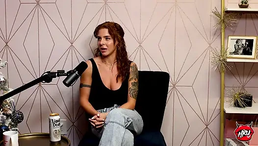 Lumi Ray: fışkırtıyor, ünlülerle sikişiyor ve 3 saatlik seks