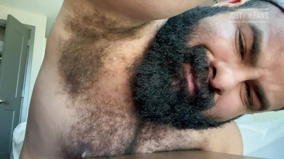 Oscar Bear webcam show