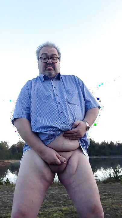 Wanking at the lake