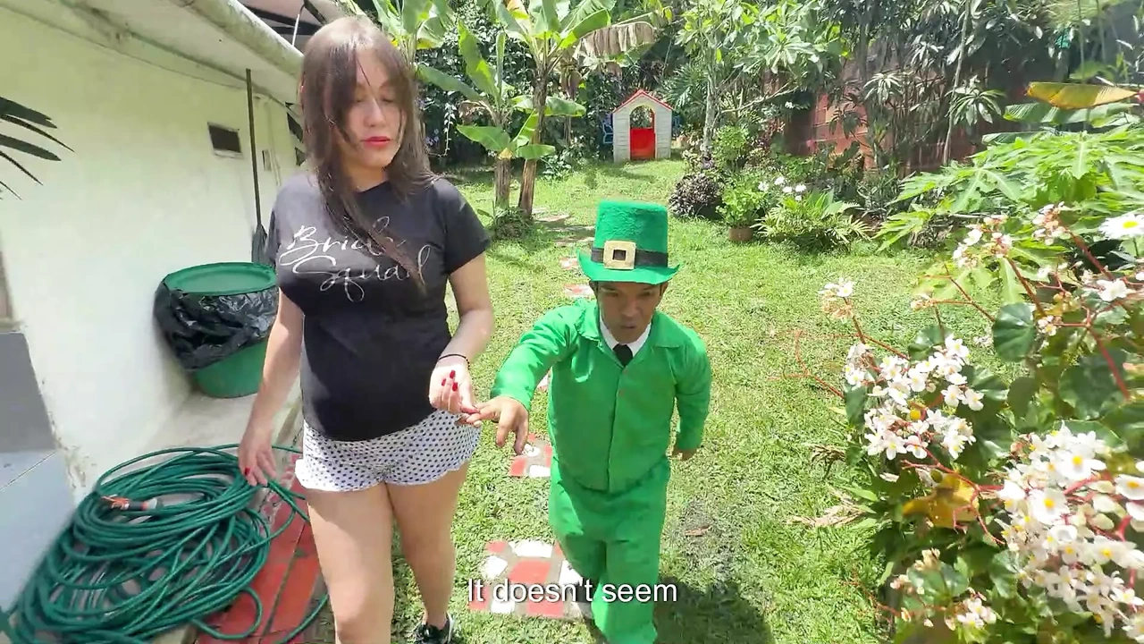 我给一个害羞的魔法精灵提供了丰富的性爱，以换取精灵最终给了我最好的性爱