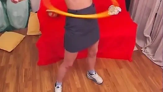 Пирсингованная киска тинка из Франции может заставить любого человека кончить