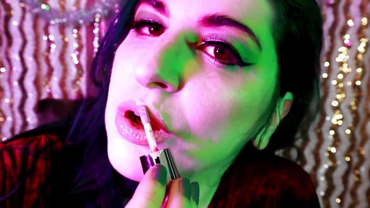 100 ชั้นของ Lipglosss Asmr