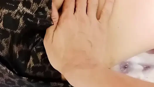 Seorang wanita Mesir tidak menunjukkan belas kasihan.