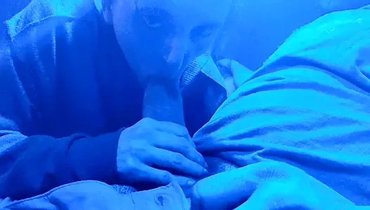 Kamyonumda oral seks ağzıma boşalıyor