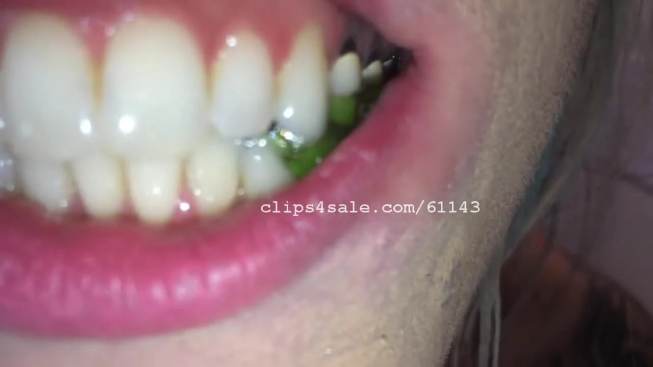 Vore 恋物癖 - trice 吃小熊软糖 视频 2