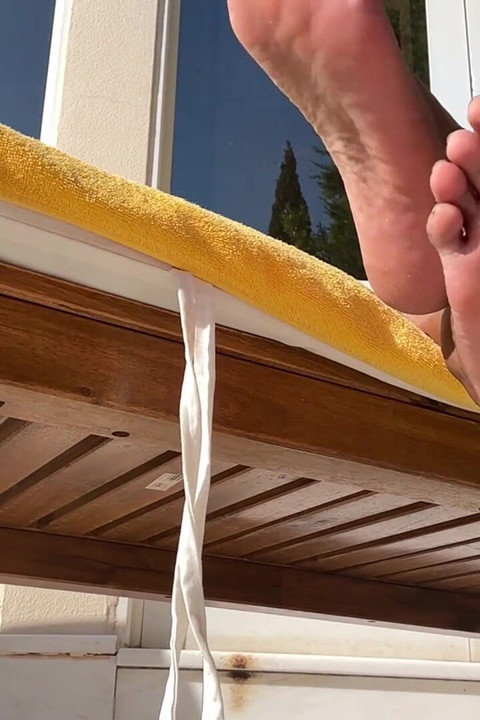 Foot Ignore by the Pool POV