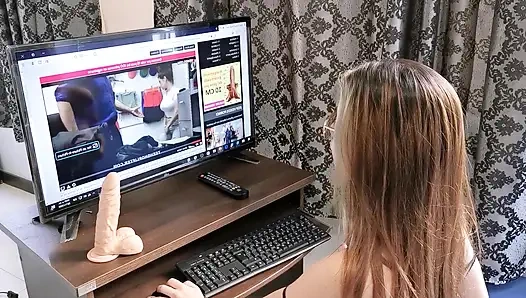 Latina Cantik Disetubuhi Oleh Orang Asing Di Rumahnya Sendiri, Saya Meninggalkan Krimnya Di Vagina Merah Mudanya