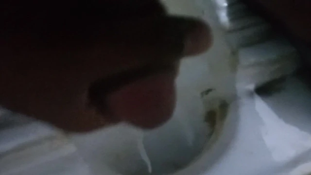 Koi bhi aunty mere sath sex video bananan chati hai toh comm
