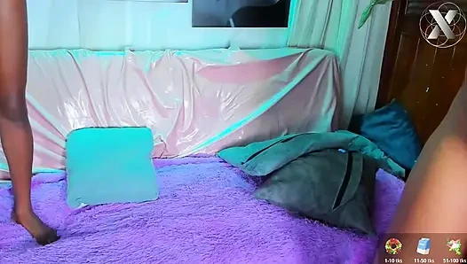 My Girlfriend Spreads My Legs for a Deep, Desperate Lick