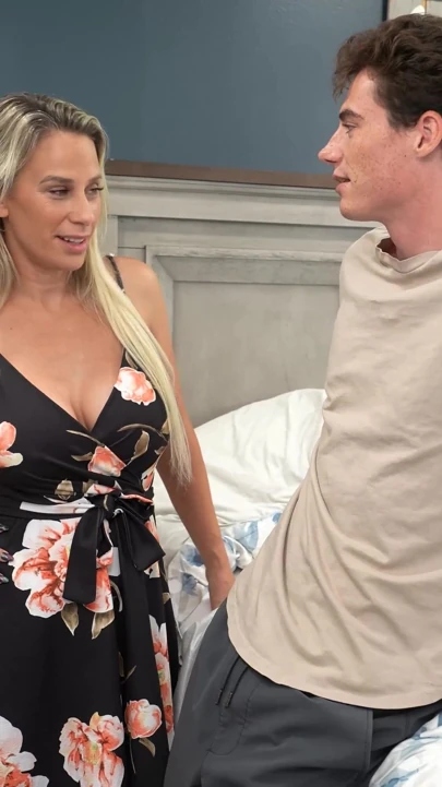 MyPervyFamily -被热辣继母抓住 - Sadie Rose | 短片 1