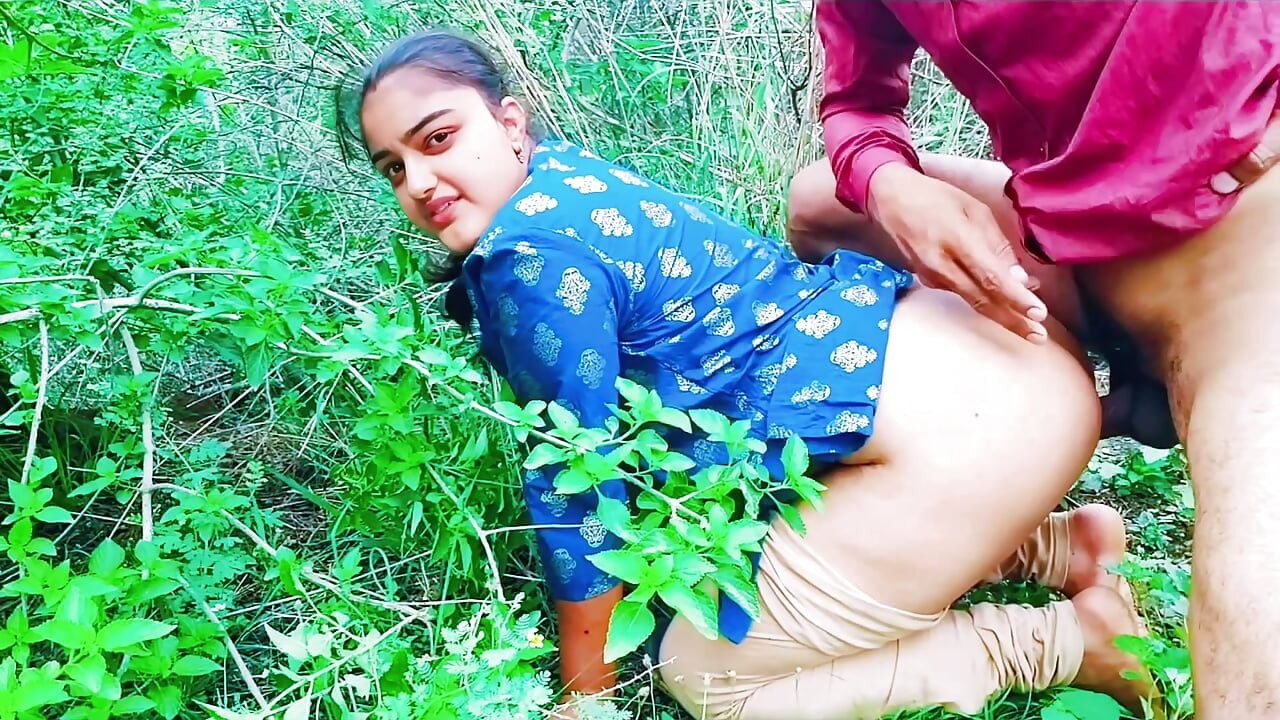 indian village girl first time fuck her tight pussy outdoor jungle sex video, viral mms xxx video
