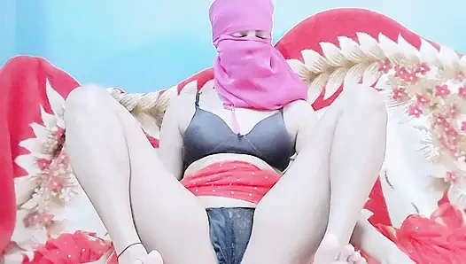 The woman lives alone, so she feels like having sex