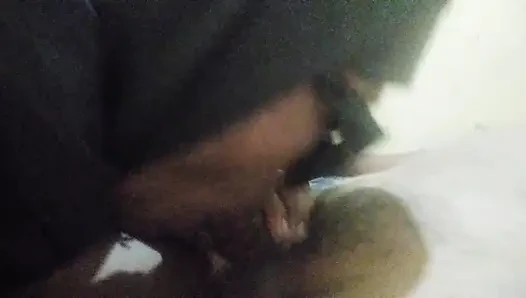 Janda berhijab nyepong kontol