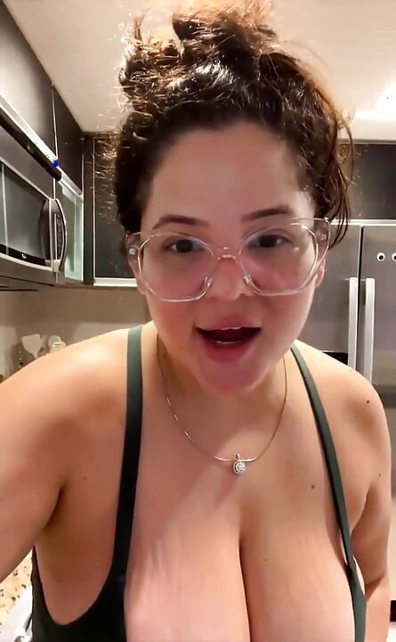 Прямая трансляция с Dani Valentina