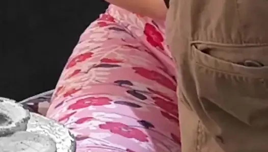 Oda arkadaşım yarağımı tekrar boşaltmak istiyor