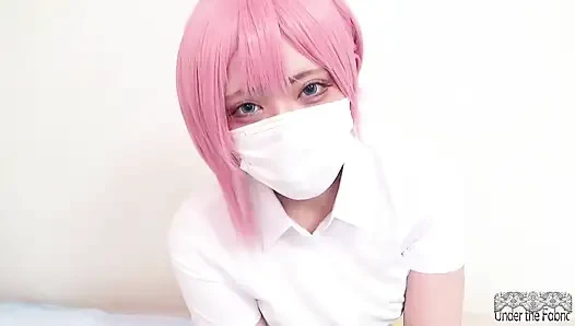 Vollbusige schönheit bewegt sich sanft, während ihr warmer intimer Rhythmus sich vertieft und ihre süße nähe wächst