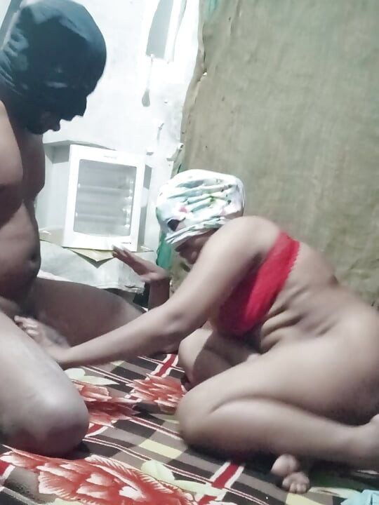 Aaj เพียงสามี ne meri chut ko chate