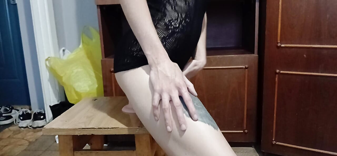 I fuck hard with a dildo and cum intensely
