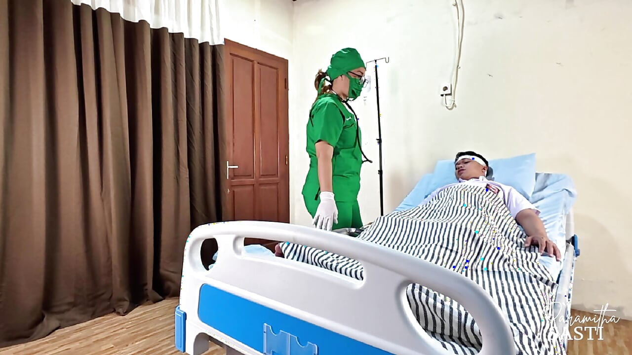 Dimas sapık bir doktorun hastası oluyor