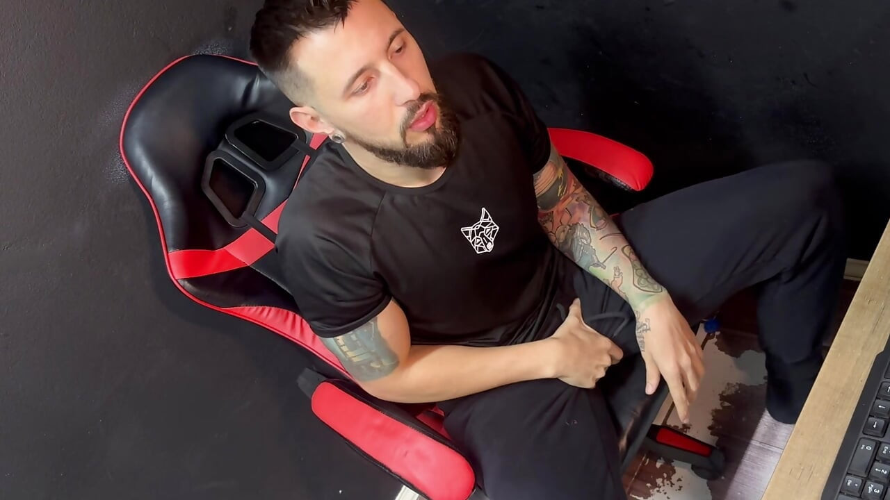 My Team Lost and I Decided to Relieve Myself by Jerking off and Talking Dirty to You! Jerk off
