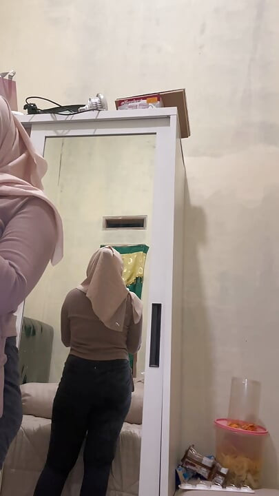 Ma demi-sœur est trop parfaite pour être vraie.