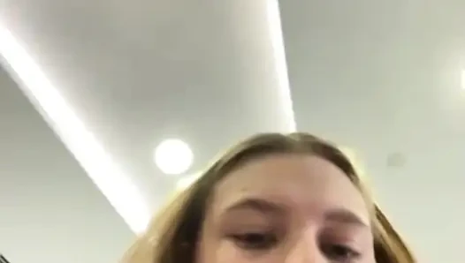 Extreme cumming in the locker room with jucielussie