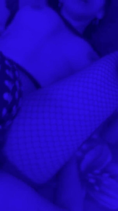 ปาร์ตี้รับปริญญาถูกควบคุมไม่ได้และสุดท้ายฉันก็เย็ดเพื่อนสนิทของฉันจากวิทยาลัย คลิป 1