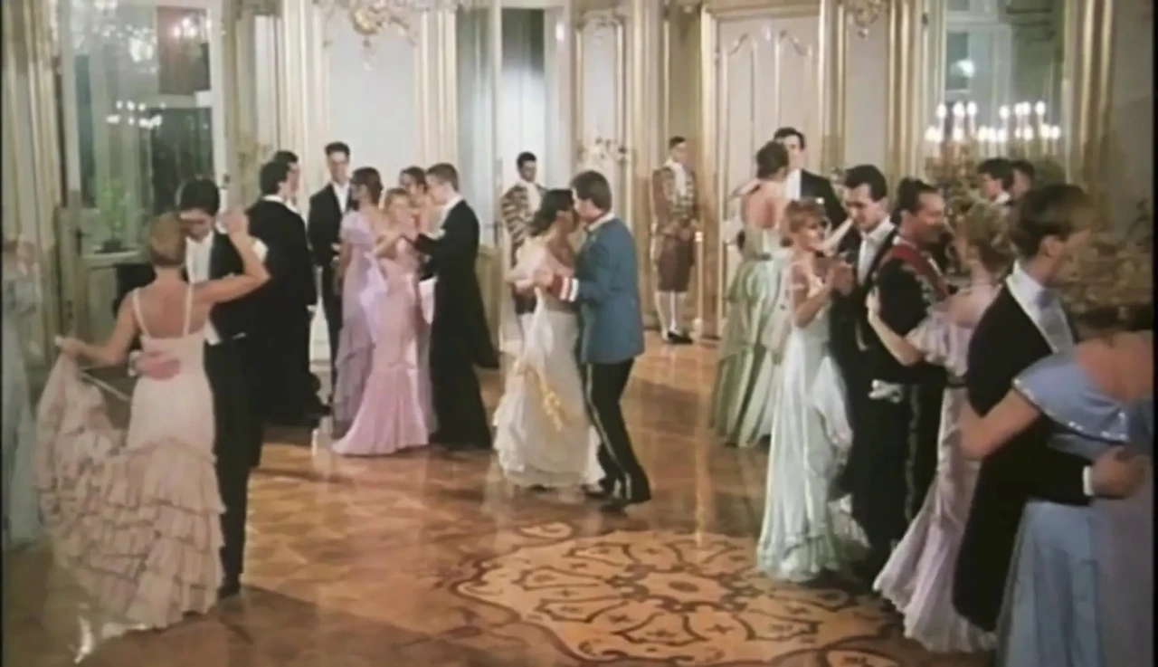 Lesbian Loves, Anal Sex and Threesome During the Xix Century Ball