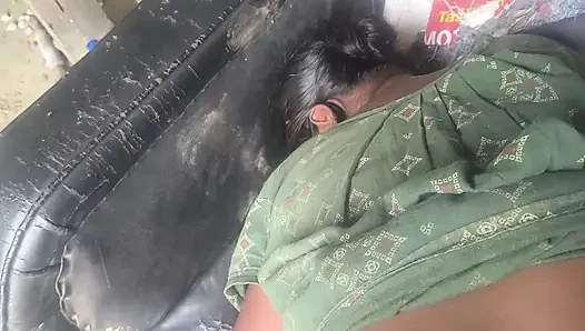 Pados ki bhabhi ko lunch mein chudai ki