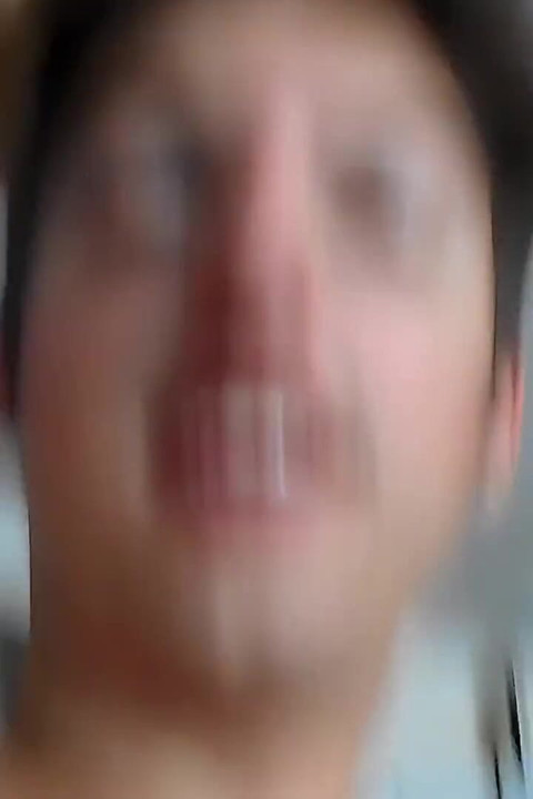 Mučen od strane divovskog frajera jer mu je prekinuo trening