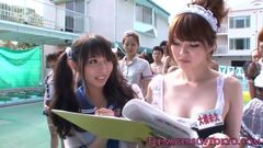 Impresionante diversión de sexo grupal asiático con adolescentes disfrazados