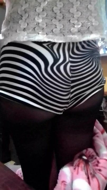 Wedgie short