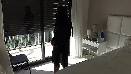 Das algerische zimmermädchen in Marseille lässt mich sie tief in ihre muschi ficken