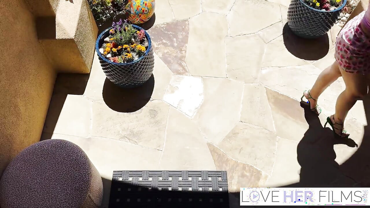 Inked Luna Legend Foot And Pussy Fucked By Hot Guy