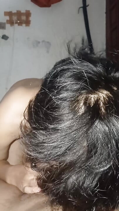 An 18-year-old girl is having a hard time getting pregnant