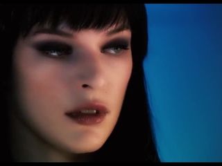 Milla Jovovich nua em ultravioleta