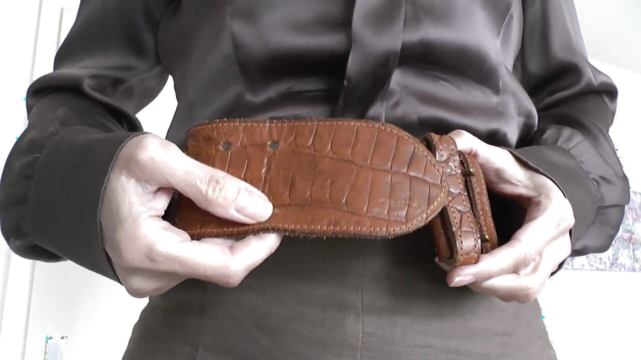 Exciting Belt Fitting with a Linen Skirt, Part 1, Lady Victoria Valente