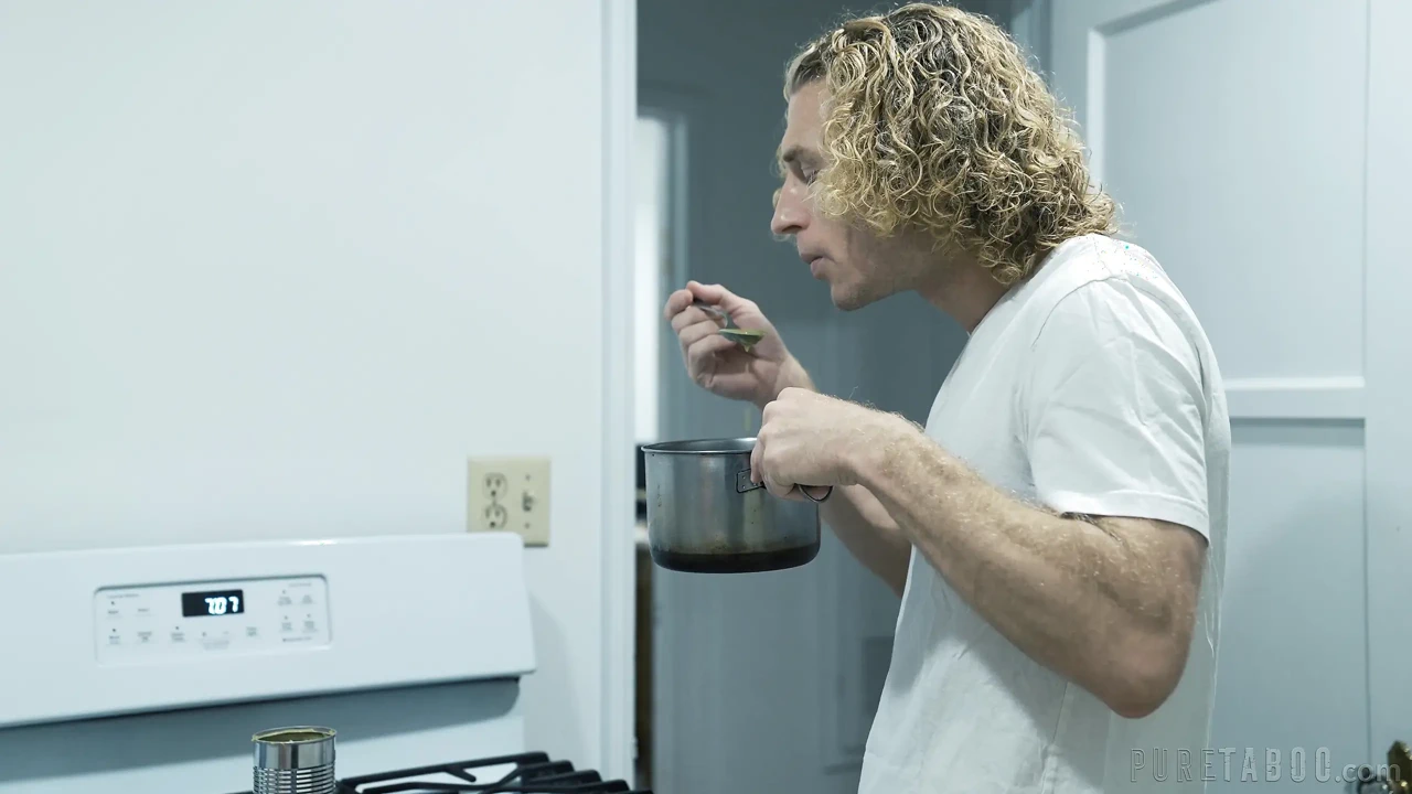 Pure Taboo Lonely Michael Vegas在人工智能中找到了爱情 Ana Foxxx