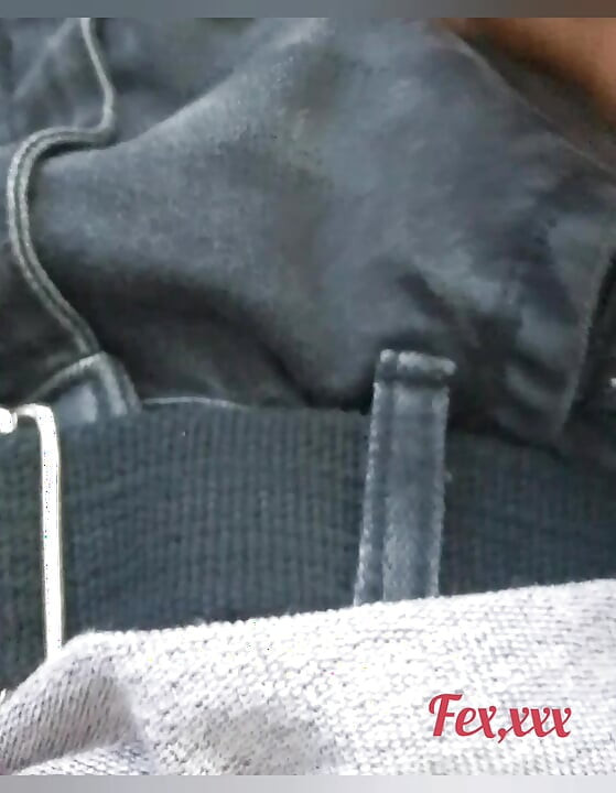 私は18+歳のスティ・メエが好きで、とても魅力的でセクシーな女性です