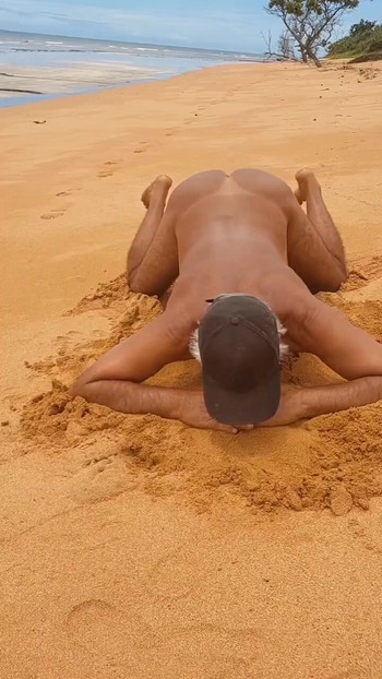 Ladysilva come put it in my hot ass
